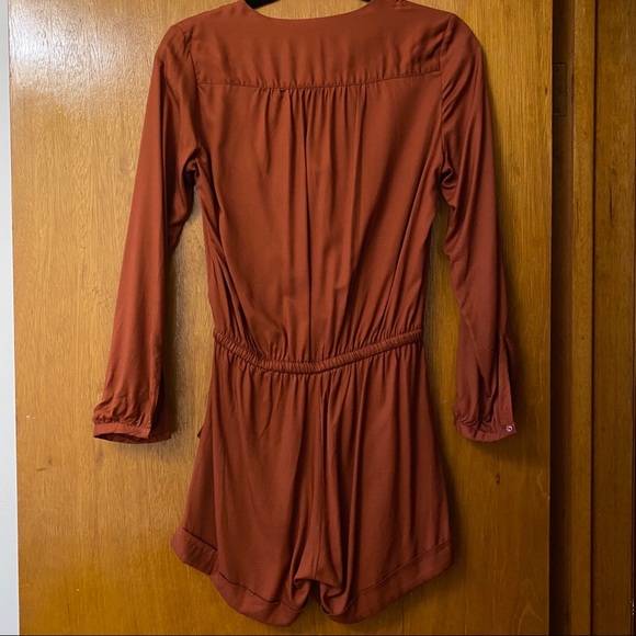 H&M Long sleeve romper - Picture 2 of 3